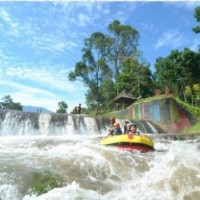 Rafting / arung jeram 7 KM